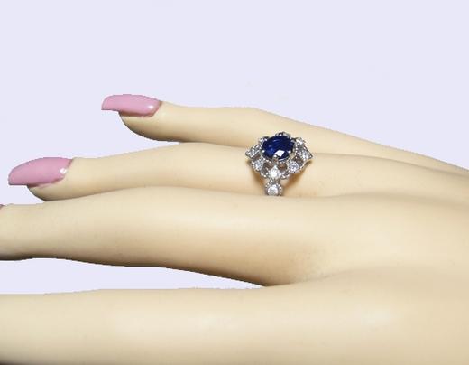 【鑑別書付き】ミル打ち調のデザイン取り巻き！ラウンド1.04ctブルーサファイア&ダイヤリング