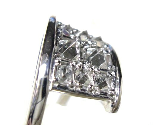 【限定1個】【鑑別書付き】超珍しい連なるピラミッド！ラフカットパヴェ計0.30ctダイヤモンドリング