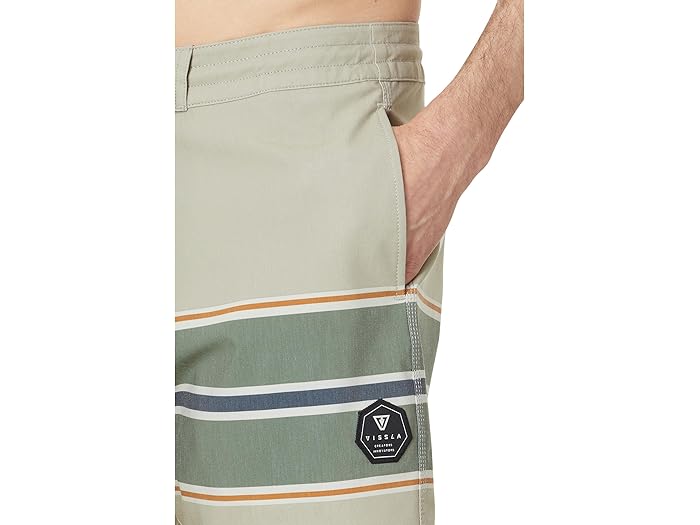 (取寄) ヴィスラ フリー ラップ 18.5 ボードショーツ VISSLA Free Lap 18.5" Boardshorts Chino