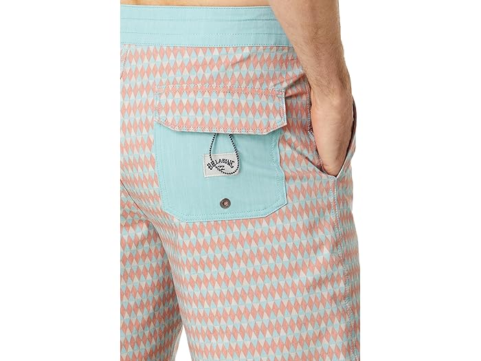 (取寄) ビラボン サンデーズ LO タイズ 19 ボードショーツ Billabong Sundays Lo Tides 19" Boardshorts Stone
