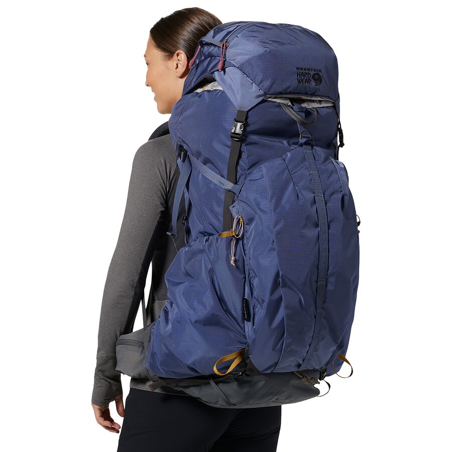 ■商品詳細■ブランドMountain Hardwearマウンテンハードウェア■商品名PCT 65L Backpack - Women'sPCT 65L バックパック - ウィメンズ■商品状態新品未使用・並行輸入品■色Northern Blue■責任あるコレクションリサイクル/再利用■素材リサイクル 210D リップストップ ナイロン、リサイクル ナイロン 100%■音量【小・中】65L（3967立方インチ）、【中・大】67L（4089立方インチ）■サポート/停止調節可能な胴体、フルトランポリン バック パネル、7000 シリーズ アルミニウム ペリメーター フレーム■ショルダーストラップパッド入り、女性特有のフィット感■腰ベルトパッド入り、3D ピボット、女性専用フィット■ハイドレーション対応取り外し可能なハイドレーション スリーブ (リザーバーは含まれません)■アクセス上部のシンチ開口部、下部のジッパー付き U ポケットからメインのポケットにアクセスできます■ポケットフロントにジッパー付き内ポケット、ジッパー付きフロント 1 つ、ジッパー付きヒップベルト 2 つ、サイド ストレッチ ウォーター ボトル 2 つ、ジッパー付きコンパートメント 2 つ付きのフローティング トップリッド■ギアループフロントデイジーチェーン■トレッキングポールキャリー取り付けループ■取り外し可能なデイパックデイパックとしても使える取り外し可能なハイドレーションスリーブ■圧縮両面コンプレッションストラップ■寸法【M/L】31×15×15インチ、【S/M】29×15×15インチ■表示重量【小・中】4lb 【中・大】4lb 1oz■備考(取寄) マウンテンハードウェア レディース PCT 65L バックパック - ウィメンズ Mountain Hardwear women PCT 65L Backpack - Women's Northern BlueMountain Hardwear リュック バックパック 鞄 かばん 登山 アウトドア ブランド カジュアル ストリートbc-MHWZ9I8