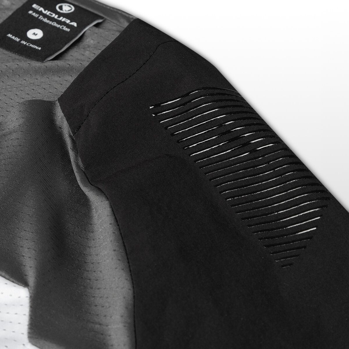 (取寄) エンデューラ メンズ MT500 バーナー ライト ロングスリーブ ジャージ - メンズ Endura men MT500 Burner Lite Long-Sleeve Jersey - Men's Black