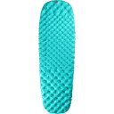 ■商品詳細■ブランドSea To Summitシートゥサミット■商品名Comfort Light Insulated Sleeping Pad - Women'sコンフォート ライト インサレーテッド スリーピング パッド - ウィメンズ■商品状態新品未使用・並行輸入品■色Caribbean■素材【表地】30Dナイロン、40Dナイロン、TPUラミネート、【インシュレーション】エクスキンプラチナ、サーモライト■スタイルエアパッド■形ミイラ■厚さ6.35cm■R-バリュー3.9■ポンプエアストリームスタッフサック■スタッフサック付属■梱包サイズ[レギュラー]4.25×9インチ、[ラージ]4.5×9インチ■寸法[レギュラー] 66 x 21.5インチ、[ラージ] 72 x 25インチ■表示重量【レギュラー】1lb 3.6oz、【ラージ】1lb 8.2oz■備考(取寄) シートゥサミット レディース コンフォート ライト インサレーテッド スリーピング パッド - ウィメンズ Sea To Summit women Comfort Light Insulated Sleeping Pad - Women's CaribbeanSea To Summit キャンプ アウトドアスリーピングマット コンパクトbc-STSZ01I