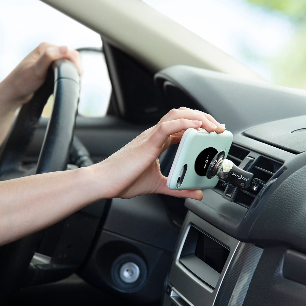 (取寄) ナイトアイズ スティーリー オービター ベント キット Nite Ize Steelie Orbiter Vent Kit Black