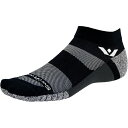 (取寄) スウィフトウィック フライト Xt アンクル ソック Swiftwick Flite XT Ankle Sock Black