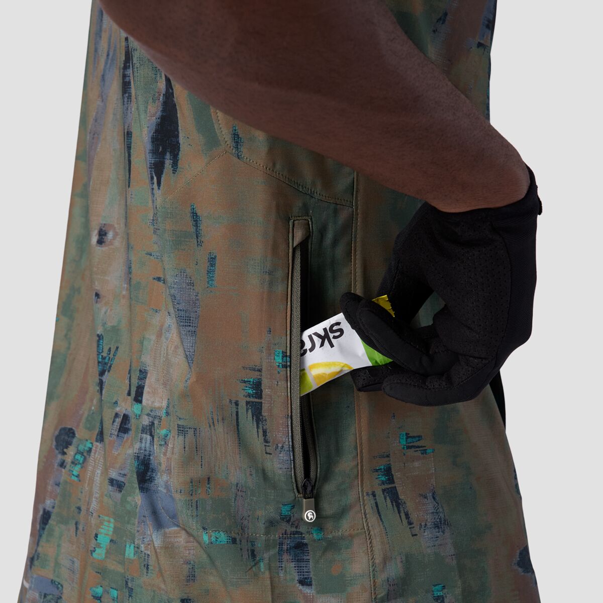 (���) �Хå�����ȥ꡼ ��� ����å����å� ���硼�ȥ��꡼�� �ܥ��󥢥å� ���㡼�� - ��� Backcountry men Slickrock Short-Sleeve Button-Up Jersey - Men's Camo Pendula Print