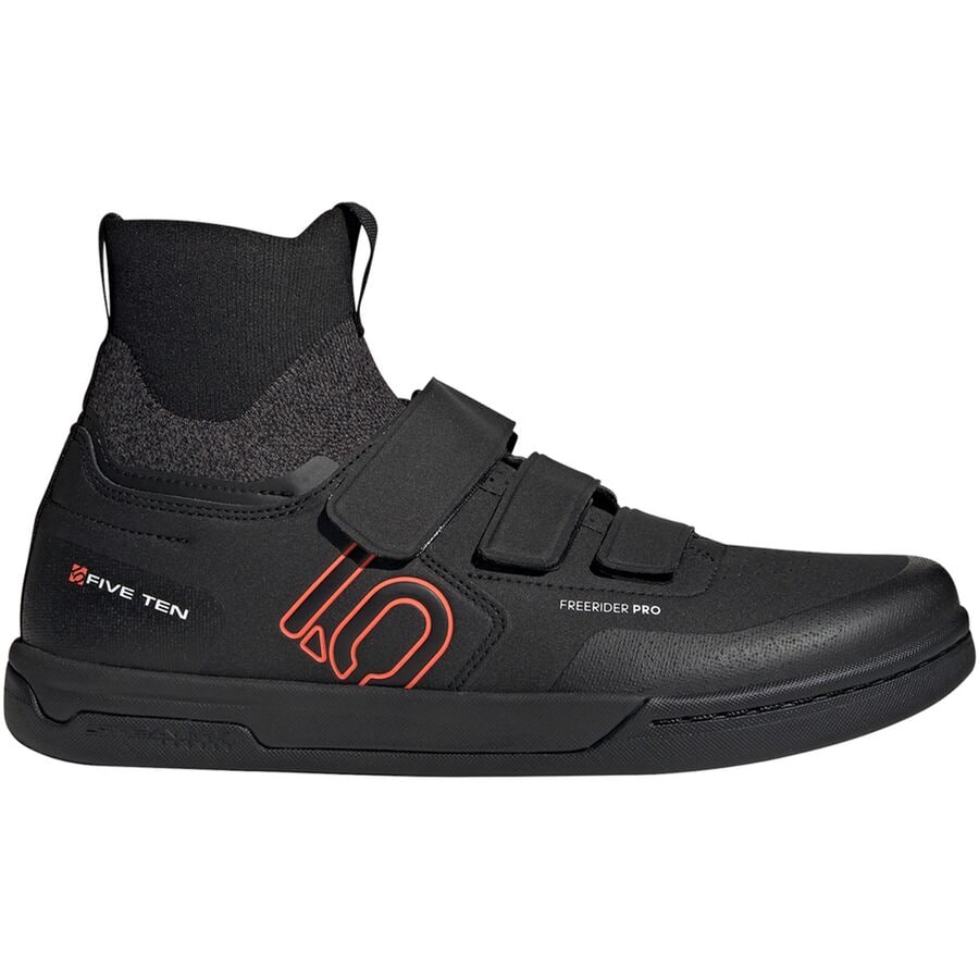 ■商品詳細■ブランドFive Tenファイブテン■商品名Freerider Pro Mid VCS Cycling Shoe - Men'sフリーライダー プロ ミッド VCS サイクリング シュー - メンズ■商品状態新品未使用・並行輸入品■色Core Black/Solar Red/Grey Three■アッパー素材耐衝撃性のつま先ボックスを備えた合成繊維■裏地パッド入り■閉鎖3 本の面ファスナーストラップ■フットベッドオーソライト■ミッドソール圧縮成形EVA■唯一ステルスS1ドットラバー■クリートの互換性プラットホーム■主張された重量【シングル、サイズ10.5】15oz■アクティビティエンデューロ、ダウンヒル■備考(取寄) ファイブテン メンズ フリーライダー プロ ミッド VCS サイクリング シュー - メンズ Five Ten men Freerider Pro Mid VCS Cycling Shoe - Men's Core Black/Solar Red/Grey ThreeFive Ten レディース サイクリング シューズ スニーカー靴 自転車 ブランド 女性 大きいサイズ ビックサイズbc-FVTZ12W