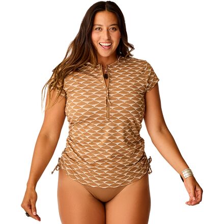 (取寄) カーヴ デザイン レディース ドーソン ショートスリーブ ラッシュガード - ウィメンズ Carve Designs women Dawson Short-Sleeve Rashguard - Women's Dune