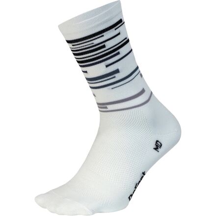 Rakuten - (取寄) デフィート エアイーター 6インチ ソック DeFeet Aireator 6in Sock DNA/White/Grey Lines