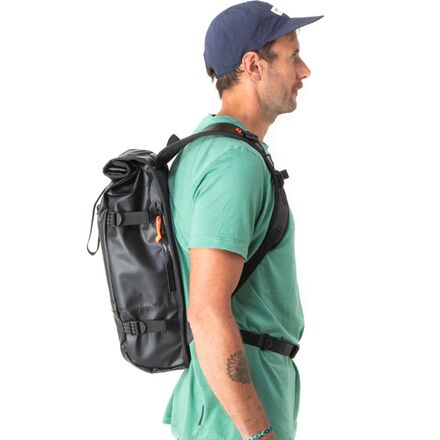 (取寄) リストラップ ロールトップ 22L バックパック Restrap Rolltop 22L Backpac...