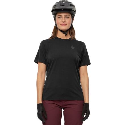 ■商品詳細■ブランドSweet Protectionスウィートプロテクション■商品名Hunter Merino Short-Sleeve Jersey - Women'sハンター メリノ ショートスリーブ ジャージ - ウィメンズ■商品状態新品・並行輸入品■色Black■備考(取寄) スウィートプロテクション レディース ハンター メリノ ショートスリーブ ジャージ - ウィメンズ Sweet Protection women Hunter Merino Short-Sleeve Jersey - Women's BlackSweet Protection スポーツ・アウトドア >> 自転車・サイクリング >> ウェア >> レディースウェア >> サイクリングジャージbc-SET0045