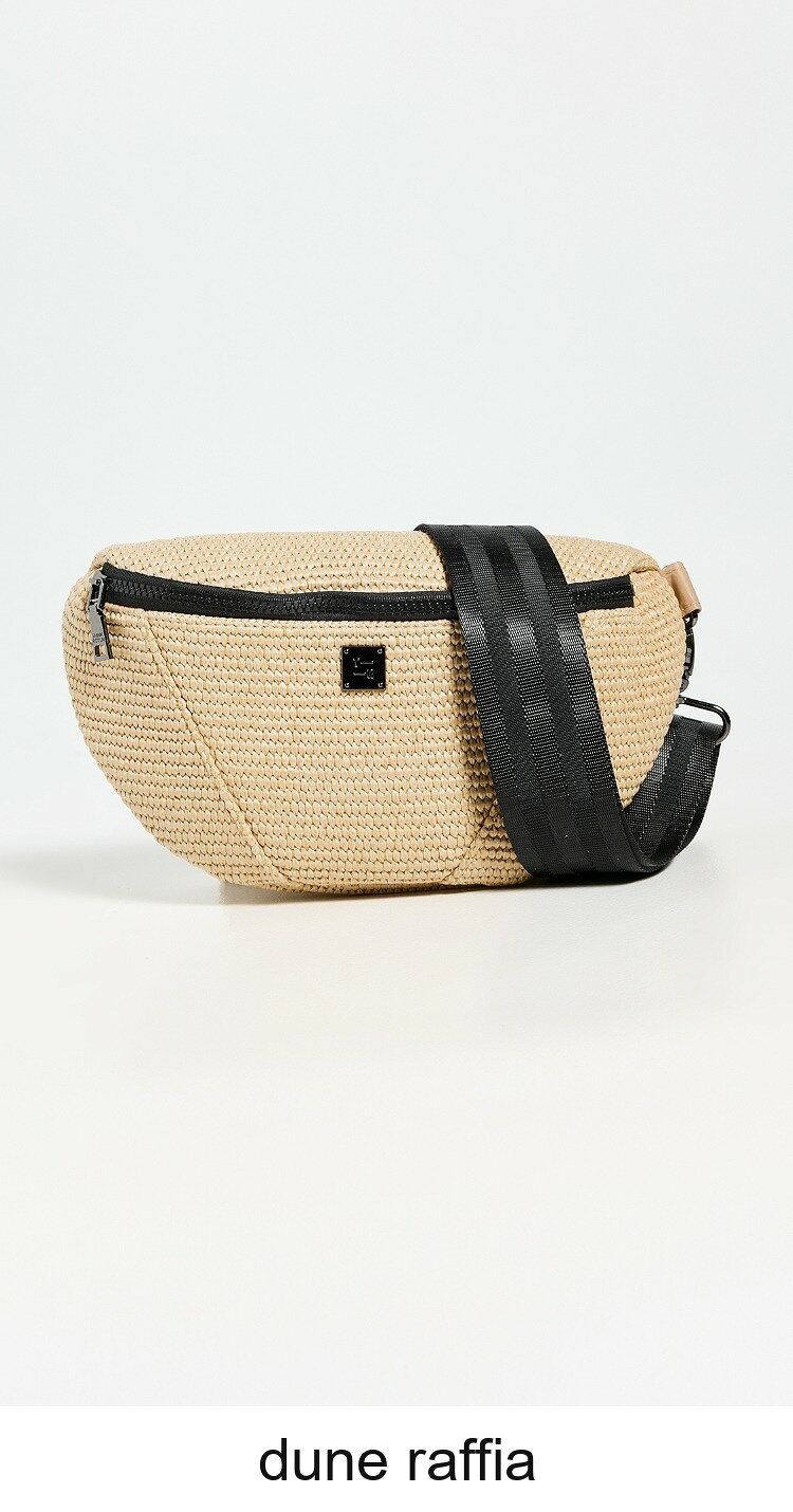■商品詳細■ブランドThink Roylnシンクローリン■商品名Little Runaway Belt Bagリトル ランナウェイ ベルト バッグ■商品状態新品未使用・並行輸入品■色dune raffia■Feature 1ラフィア■Feature 2padded design■Feature 3gunmetal-tone hardware■Feature 4ジッパー開閉式■Feature 5zip interior and exterior pockets■Feature 6interchangeable, adjustable straps■Feature 7テキスタイルライニング■weight6oz / 0.17kg■Feature 9imported, china■長さ11.5in / 29cm■高さ6.25in / 16cm■深さ4in / 10cm■strap drop13.5in / 34cm■belt length12.25-22.5in / 31-57cm■備考(取寄) シンクローリン レディース リトル ランナウェイ ベルト バッグ Think Royln Little Runaway Belt Bag dune raffiaThink Royln シンクローリン ショルダーバッグ ボディバッグ 鞄 バッグ カバン ブランド ファッション レディース 女性 カジュアルsb-think30178