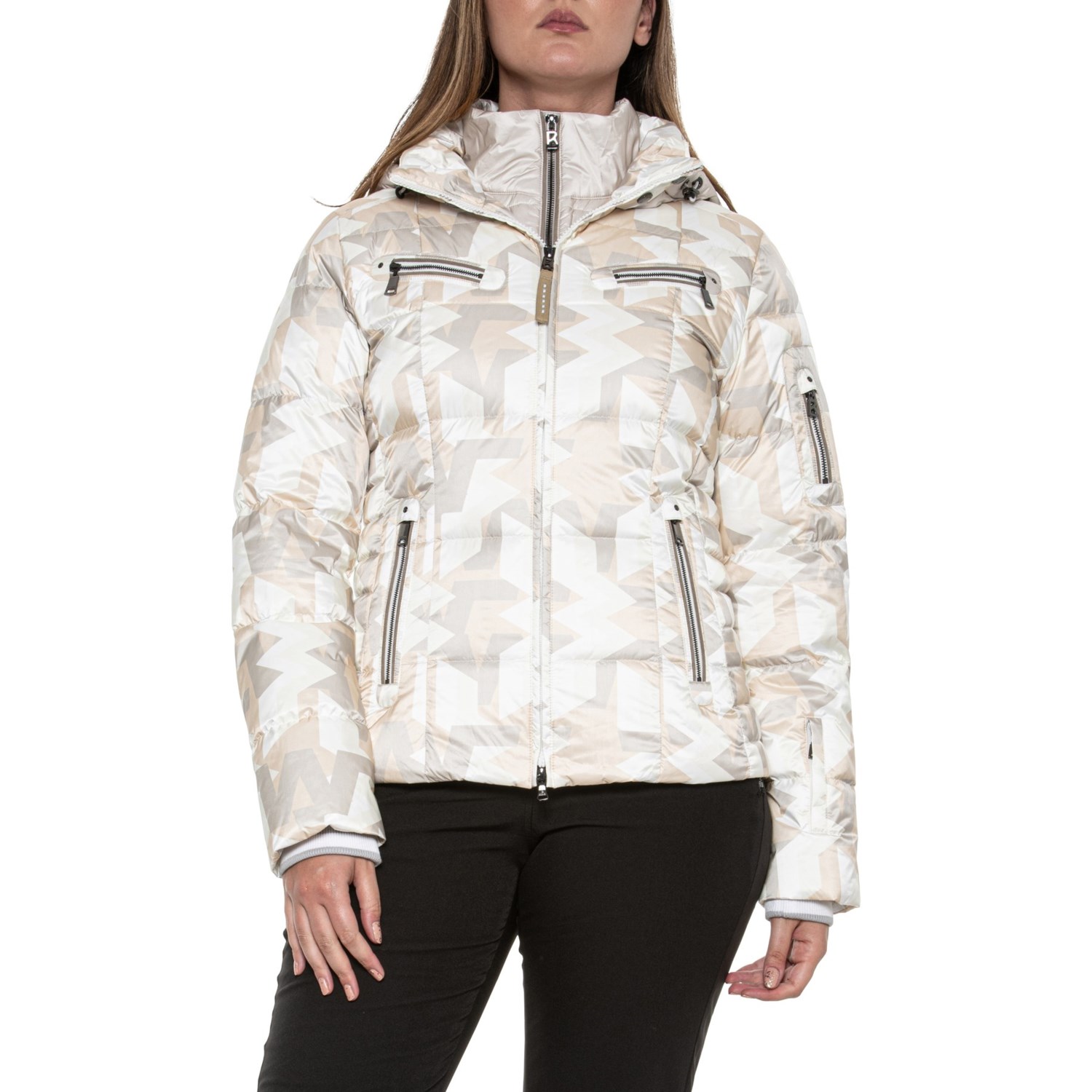 ■商品詳細■ブランドBognerボグナー■商品名Carry-D Down Ski Jacket - Waterproof, Insulatedボグナー キャリー-D ダウン スキー ジャケット - ウォータープルーフ, インサレーテッド■商品状態新品・並行輸入品■色Off-White2枚目以降は参考画像となります。詳細Bogner のアパレルは、革新的なファブリック、高度な技術、そしてコスモポリタンなデザインを組み合わせています。-防水ポリウレタン膜-DWR (耐久性撥水) 仕上げのキルティング ナイロン シェル-グースダウンとリサイクルポリエステル断熱材の暖かいブレンド-取り外し可能なドローコード付きフード-付属のジッパー付きよだれかけで体の中心部の暖かさを強化-ツーウェイジッパーフロントクロージャー-ジッパー付き胸、袖、ハンドポケット-内側のリブニット袖口が冷気や雪をブロックします。-一体型パウダースカート-輸入品-裏地：ポリエステル100％■備考(取寄) ボグナー レディース ボグナー キャリー-D ダウン スキー ジャケット - ウォータープルーフ, インサレーテッド Bogner women Carry-D Down Ski Jacket - Waterproof, Insulated Off-WhiteBogner レディース スキー ジャケット アウター スノーボード ハイキング 登山 マウンテン アウトドア ウェア 大きいサイズ ビックサイズsi-3FDRC
