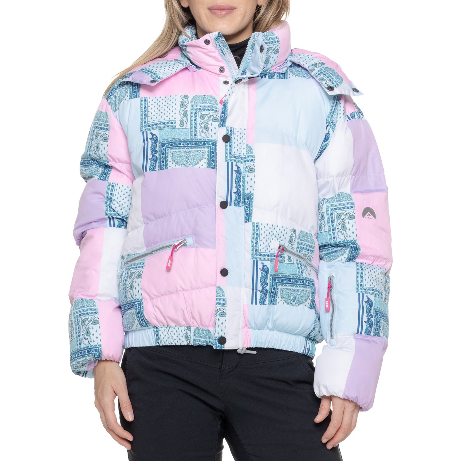■商品詳細■ブランドOOSC■商品名Chic PrimaLoft Puffer Ski Jacket - Waterproof, Insulatedシック プリマロフト パファー スキー ジャケット - ウォータープルーフ, インサレーテッド■商品状態新品・並行輸入品■色Patchwork2枚目以降は参考画像となります。詳細防水透湿生地-防水保護のために密封された重要な縫い目-スナップ留めのストームフラップ付きジップフロント-取り外し可能なドローコード付きフード-ジップハンドポケット-ジップスリーブのスキーパスポケット-内ポケット-グリッパー裾付きジップアウトパウダースカート-袖口はゴム入り-伸縮性のあるドローコード裾-クロップド丈-ベトナム製-開閉方法: ジッパー■備考(取寄) レディース シック プリマロフト パファー スキー ジャケット - ウォータープルーフ, インサレーテッド OOSC women Chic PrimaLoft Puffer Ski Jacket - Waterproof, Insulated PatchworkOOSC レディース スキー ジャケット アウター スノーボード ハイキング 登山 マウンテン アウトドア ウェア 大きいサイズ ビックサイズsi-8RJDF
