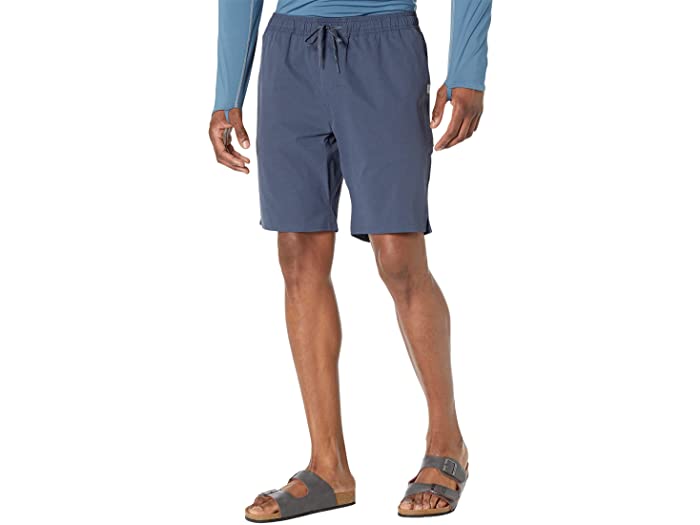 ■商品詳細■ブランドL.L.Bean エルエルビーン■商品名 Multisport Shortsマルチスポーツ ショーツ■商品状態新品未使用・並行輸入品■色Carbon Navy■詳細この製品を構成する主要な材料には、最低20パーセントのリサイクルコンテンツが含まれています。-ワークアウトの際は、LLBeanマルチスポーツショーツを身に着けて軽量で自由に感じてください。-ドローストリングクロージャー。-UPF50+日焼け止め.-背面にフラップポケットが1つ。-フロントにジッパー式ポケットが1つ。-側面に2つのハンドポケット。-リサイクルポリエステル50％,その他繊維50％.-洗濯:洗濯機洗い/タンブラー乾燥-製品の寸法は(MD) サイズを用いてます。寸法はサイズによって異なる場合がございます。予めご了承下さい。-測定値：ウエスト測定値：31インチ股下：20インチ股下：9 12インチ前股下：14 14インチ後股下：14 14インチレッグオープニング：22インチ■備考(取寄) エルエルビーン メンズ マルチスポーツ ショーツ L.L.Bean men Multisport Shorts Carbon NavyL.L.Bean エルエルビーン メンズ ハーフパンツ ショートパンツ ズボン アウトドア ブランド カジュアル 男性 大きいサイズ ビックサイズ zp-9734349and more...