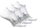 (取寄) フィーチャーズ エリート ウルトラ ライト ノー ショー タブ 3-ペア パック Feetures Elite Ultra Light No Show Tab 3-Pair Pack White