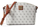 ■商品詳細■ブランドDooney & Bourke ドゥーニー & バーク■商品名Dooney & Bourke Gretta Robin Crossbodyグレッタ ロビン クロスボディ■商品状態新品未使用・並行輸入品■色Bone■詳細コーティングされたファブリック構造。-ジッパークロージャー。-1つのジッパー式内ポケット。-内ポケット2つ.-持ち運びに便利な調節可能なショルダーストラップ.-フロントにシグネチャーブランドのディテーリング。-全面プリントデザイン.-テキスタイルライニング.-ハードウェアの色と裏地は写真の色と異なる場合がありますのでご注意ください。■備考(取寄) ドゥーニー & バーク レディース グレッタ ロビン クロスボディ Dooney & Bourke women Dooney & Bourke Gretta Robin Crossbody BoneDooney & Bourke ドゥーニー & バーク ショルダーバッグ ボディバッグ 鞄 バッグ カバン ブランド ファッション レディース 女性 カジュアル zp-9891655