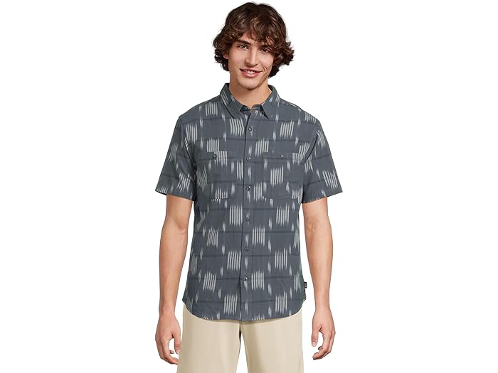 (取寄) マウンテンハードウェア メンズ グローブ ハイド アウト ショート スリーブ シャツ Mountain Hardwear men Grove Hide Out Short Sleeve Shirt Moon Blue Ikat Jacquard