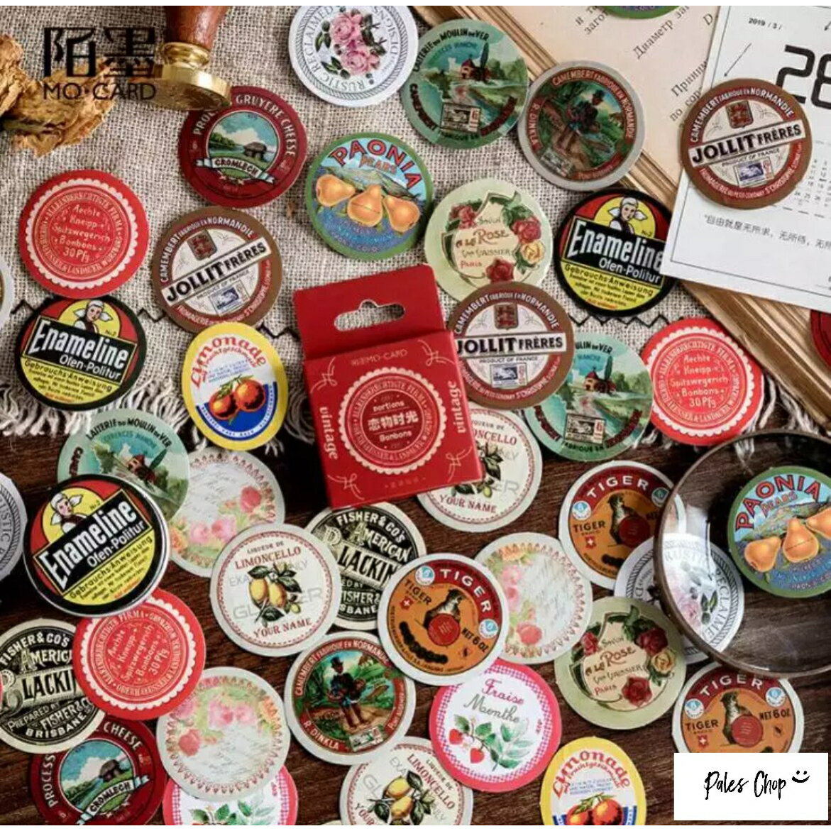 海外製　フレークシール 箱 シール (s44) 45枚入 ヴィンテージ レトロ ステッカー 丸 まる マーク ロゴ エンブレム スタンプ 植物 お花 果物 フルーツ 看板 フライヤー 英字 クラフト たくさん かわいい おしゃれ 手帳 デコ コラージュ アレンジ スケジュール帳 bujoのサムネイル