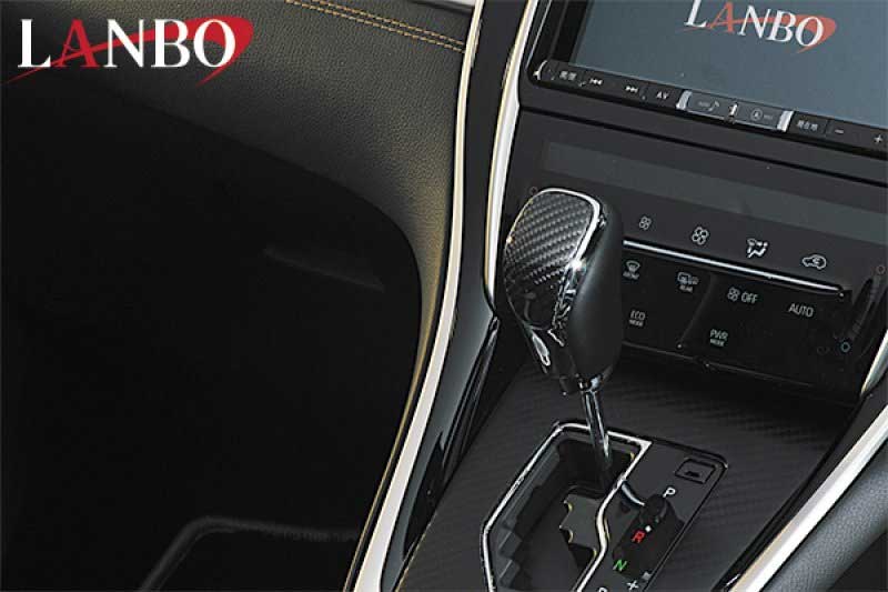 プレミアムカーボン シフトノブ ブラックカーボン ハイエース 200系1型〜 2005.1〜...