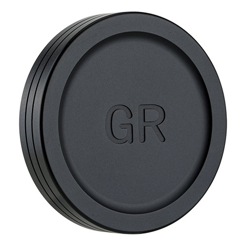 RICOH GR,GR対応のかぶせ式レンズキャップ。外部は良質なアルミニウム合金、内部は柔軟なEVAを使用しているため、軽量で堅牢。大切なレンズをほこりや汚れから護ります。装着も簡単。RICOH GR/GR対応 材質 : アルミニウム合金、EVA 製品重量 : 約17g カラー : ブラック 原産国 : 中国■送料 送料無料。但し、沖縄・離島を含む(一部配送不可地域)のご注文は配達不可のためキャンセルさせて頂きます。