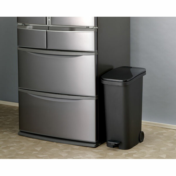 スムース ペダル ダストボックス 31L キャスター付き ふた付き フタ付き ごみ箱 ゴミ箱 トラッシュカン トラッシュボックス 大容量 リビング 台所 キッチン 野外 インテリア アンティーク 北欧 レトロ モダン ブルックリン 西海岸 おしゃれ ブラック [3]