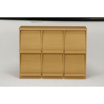 送料無料 本棚 ディスプレイラック フラップ扉 扉付き 幅119cm 収納棚 飾り棚 木製 大容量 電話台 FAX台 スリム 漫画 マンガ 雑誌 文庫本 コミック収納 おしゃれ カラーボックス ディスプレイ 書棚 ブックシェルフ 壁面 ナチュラル