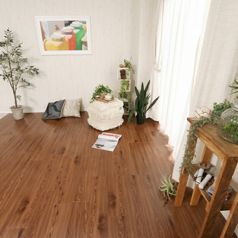 ダイニングにオススメ！キズに強くて何度も貼れる。カッター1本で簡単施工 撥水・滑り止め付 貼って剥がせるフロアタイル。商品詳細サイズ15x91cm(48枚入) 材質表面 PVC、塩化ビニール 裏面 ラテックス粘着剥離シールカラーBR機能撥水 すべり止め ホットカーペット・床暖対応生産国中国備考※開梱時に匂いがする場合ございます。その際には風通しの良い所で陰干しをして下さい。 ※ご覧のモニターの環境、撮影環境により実物と色味が異なって見える場合が御座います。 ※商品は平坦な場所で保管ください。商品が曲がった状態で置くと反りが発生いたします。送料について■送料 送料無料。但し、北海道・沖縄・離島を含む(一部配送不可地域)のご注文は配達不可のためキャンセルさせて頂きます。 バリエーション ◇NA ◇BE ◇BR ◇WH ◇V/IV ◇V/BE ◇V/BR ◇V/GY ▲上記をクリックして、各ページをご覧いただけます