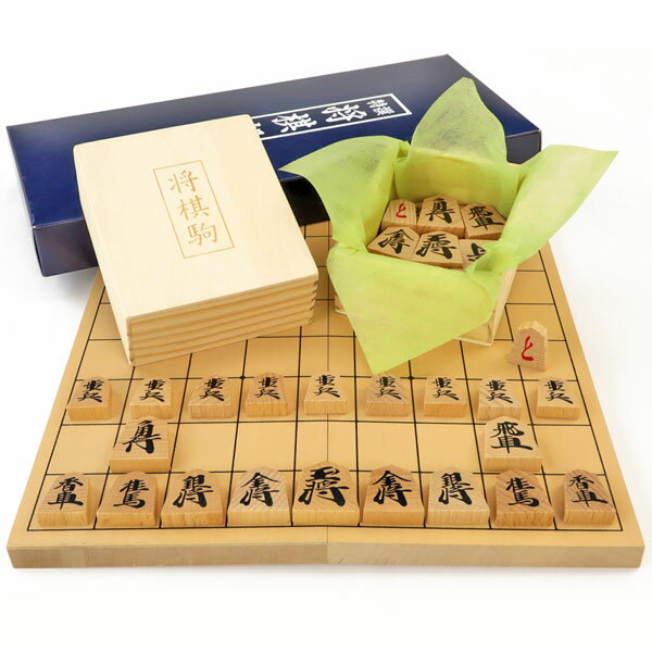 木製将棋セット 小型新桂4号折将棋盤セット(木製普及将棋駒※不織布付・将棋のルールと駒の動かし方用紙・紙製将棋盤)のサムネイル