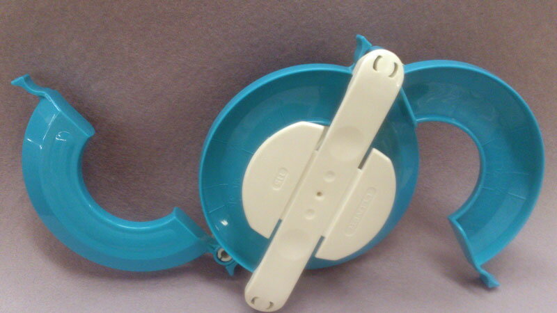 ★×メール便対応不可×★操作が簡単！使いやすい新方式のポンポンメーカーです。クロバー・スーパーポンポ..