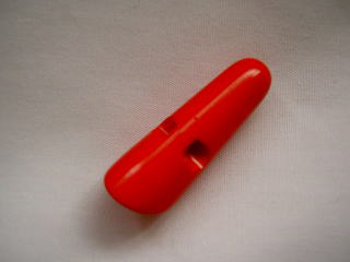 赤いダッフルボタン（大）トグルボタン