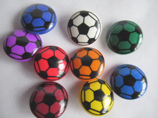 サッカーボールのボタン　2.0　あしつきボタン