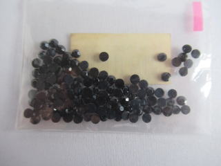 カットビーズ 丸型 A22-8　A-23-8　 貼り付けビーズ 黒