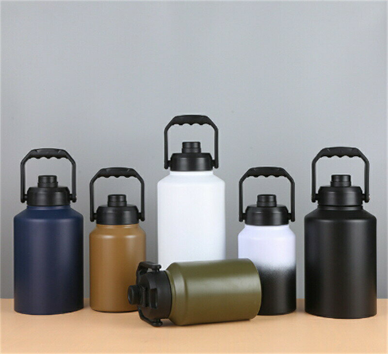 2024新型スポーツボトル 水筒 直飲み 注ぎ飲み 真空断熱 保冷専用 キャンプ 水筒 ボトル 大容量 水筒 スポーツ 水筒 魔法瓶 氷 水筒 保冷 水筒 ウォータージャグ 64oz 128oz 真空二重構造 漏れなし 大容量 水筒 広口で