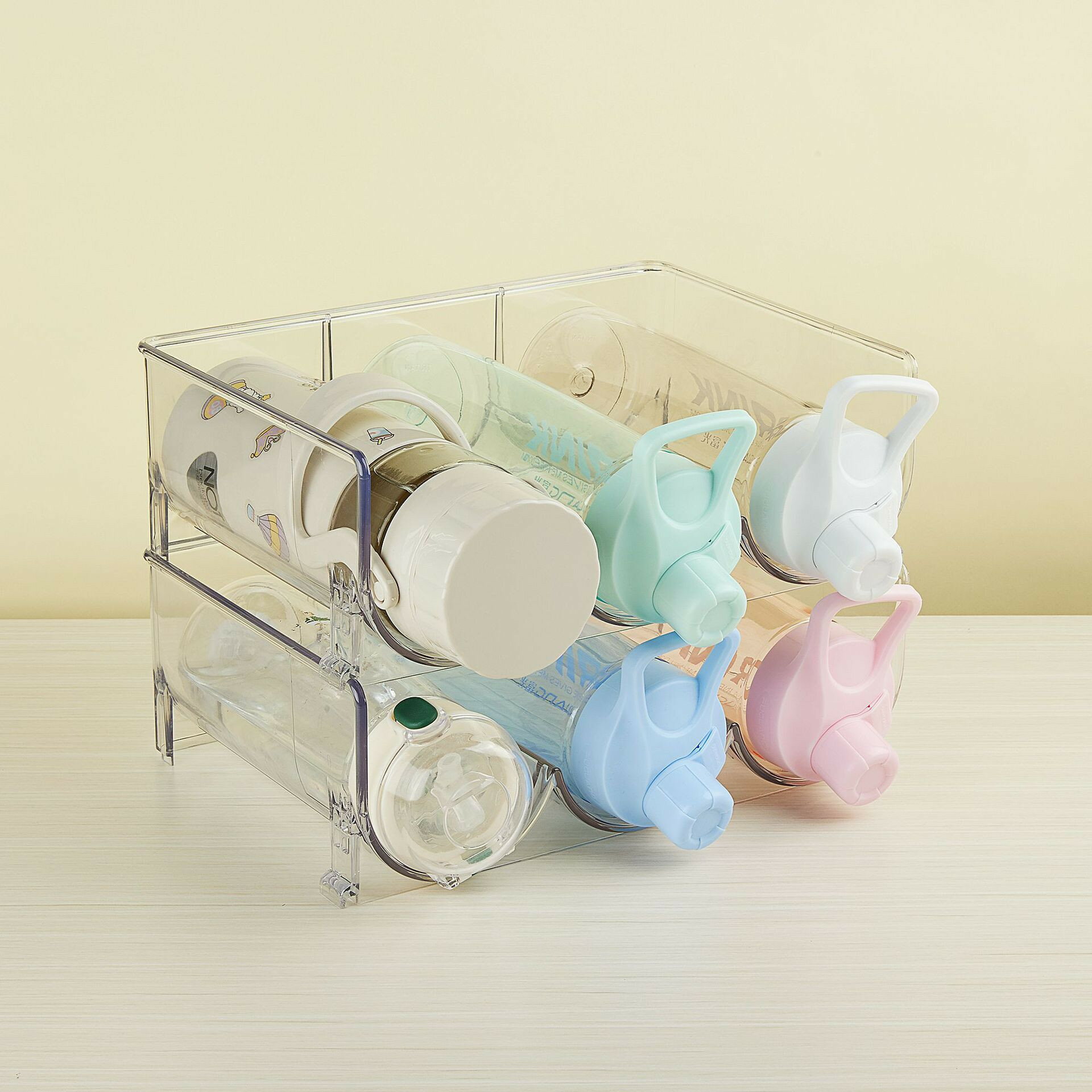 ペットボトル ラック ディスプレイ 冷蔵庫 ペットボトル 収納 ラック 棚 収納ラック ボトルラック 冷蔵庫ラック 冷蔵庫収納 ラック ボトル収納 冷蔵庫 ワインホルダー 台所 キッチン 冷蔵庫 収納 便利グッズ 1L対応可 2個セット 積み重ね 転倒防止 クリア 透明