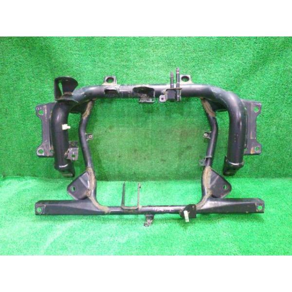 【中古】 エブリィ DA64V フロントメンバー PA 4WD スズキ SUZUKI 45910-68H80 55585 2011年11月 K6A