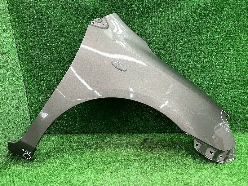 【中古】 カローラフィールダー NZE144G 右フロントフェンダー X HIDリミテッド 4WD 53811-12A30 4T3