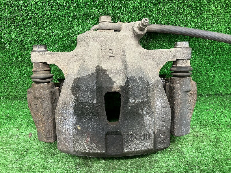 【中古】 カローラフィールダー NZE144G 左フロントキャリパー X HIDリミテッド 4WD ADVICS 60-22 47750-12A10 4T3