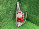 【中古】 アクア NHP10 右テールランプ・テールライト G スタンレー 52-252 81550-52A80 3P0