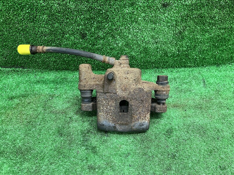 【中古】 プレオ RA2 右フロントキャリパー RSリミテッド2 4WD 26292KE020 02C