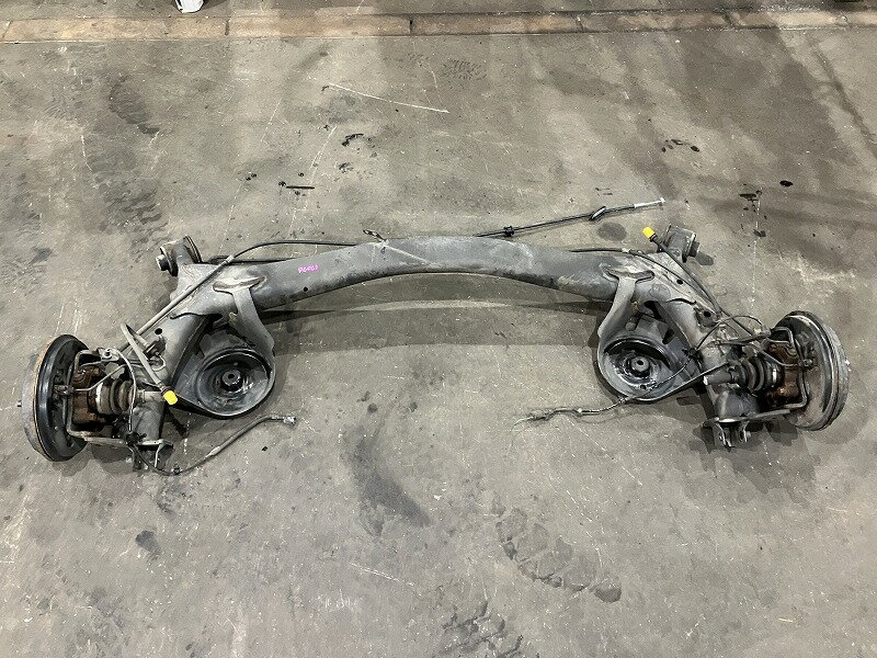 【中古】 フィット GP6 リアアクスルビーム ハイブリッド L ホンダセンシング 4WD 42100-T5E-J02 RP58M