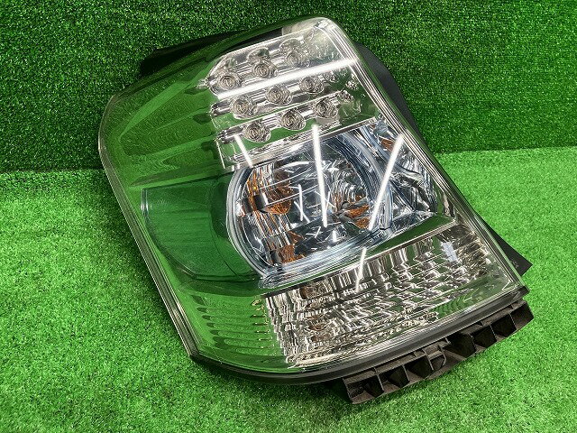 【中古】 SAI AZK10 左テールランプ・