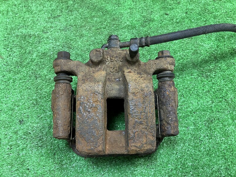 【中古】 エクストレイル NT32 右リアキャリパー 20S 4WD 5人 44001-4BA0A RAQ