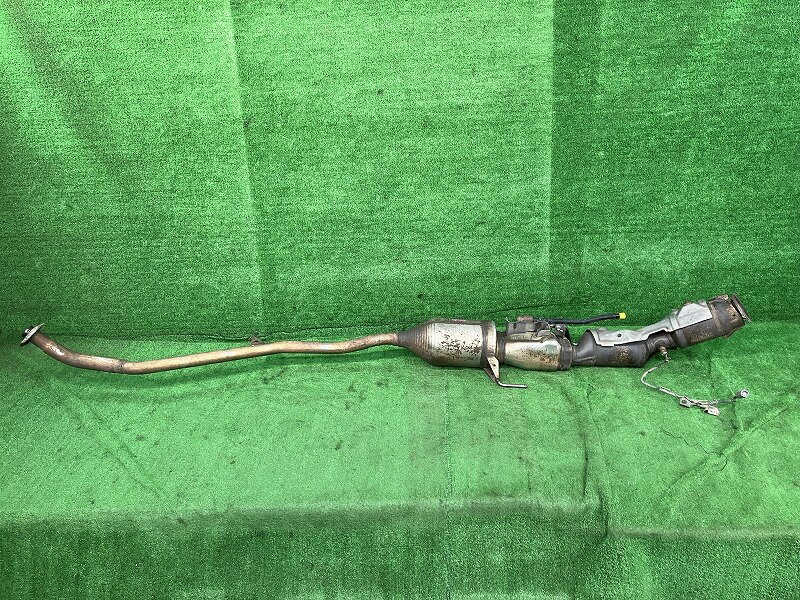 【中古】 プリウスα ZVW41W フロントエキゾーストパイプ・フロントパイプ Sツーリングセレクション 5人 17410-37561 3R3