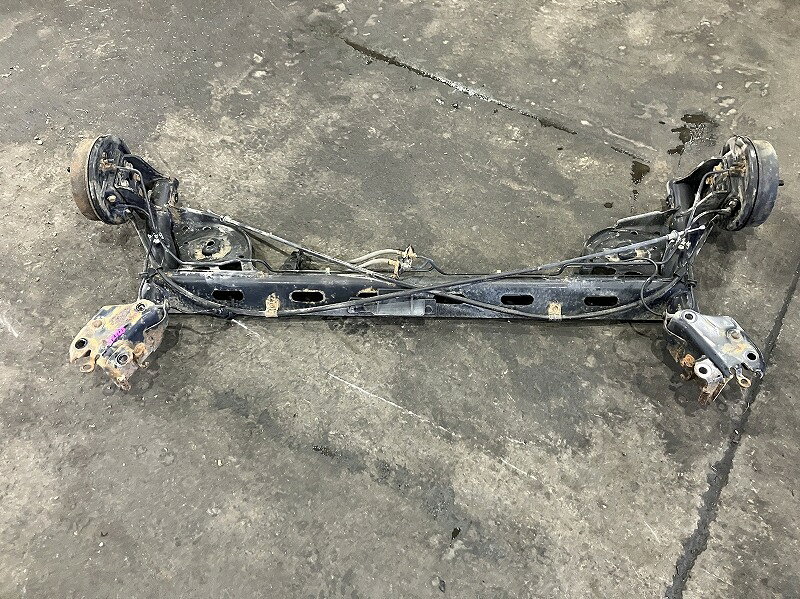 【中古】 マーチ AK12 リアアクスルビーム 12C 55501-3U012 KY0