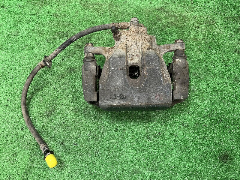 【中古】 カムリ ACV45 右フロントキャリパー G 4WD 47730-33340 1D4
