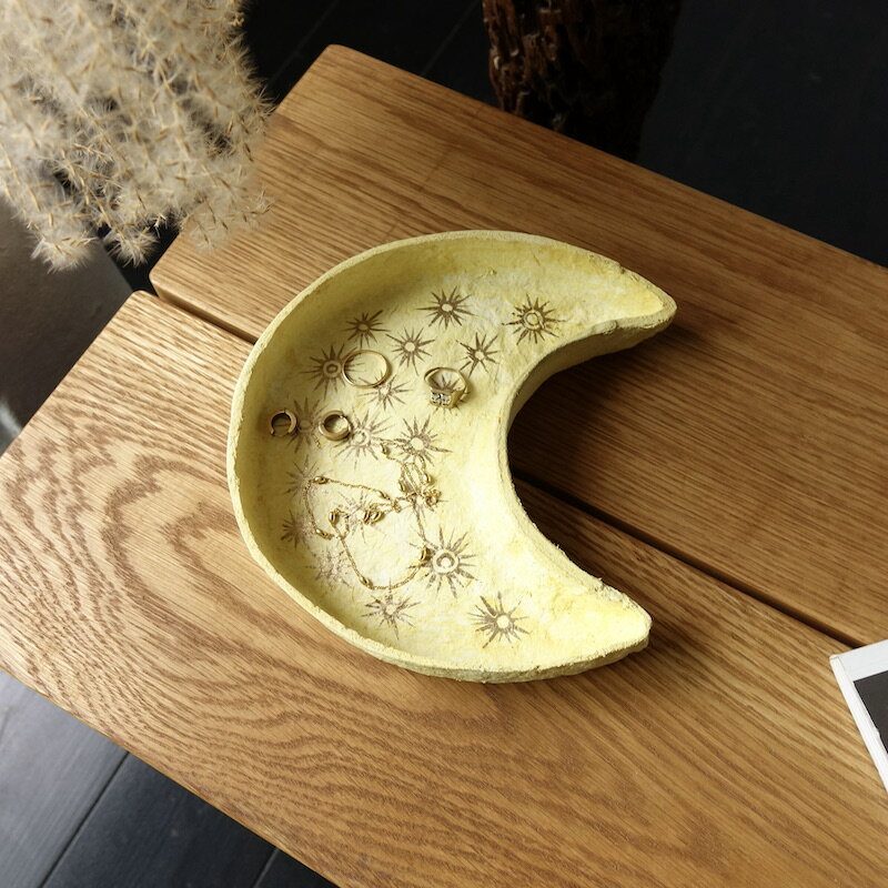 Madam Stoltz トレイ 北欧 おしゃれ w19xh3cm ハンドメイド 小物入れ 三日月 紙製 ハンドメイド アクセサリートレイ インテリアトレイ ミニトレイ デンマーク テーブルデコ トレー ムーンデコ boho