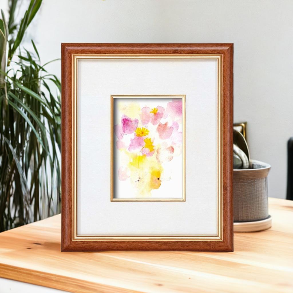 【BLACK FRIDAY限定クーポン】 いわさきちひろ 絵画 版画 全30作 花びらの中の少女(はなびらのなかのしょうじょ) 壁掛け用 スタンド付き 額入りの...