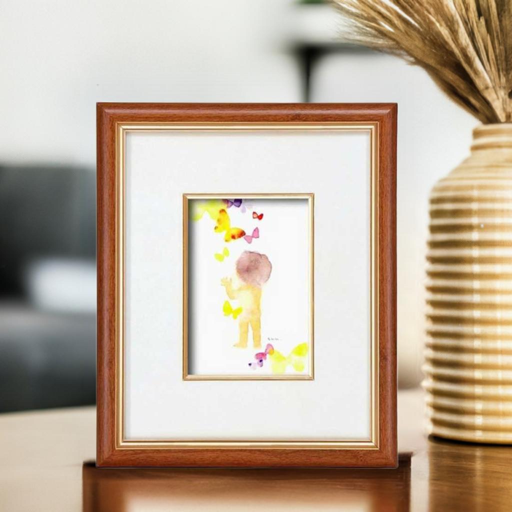 【BLACK FRIDAY限定クーポン】 いわさきちひろ 絵画 版画 全30作 蝶を見る子ども(ちょうをみるこども) 壁掛け用 スタンド付き 額入りの絵 童画 ...