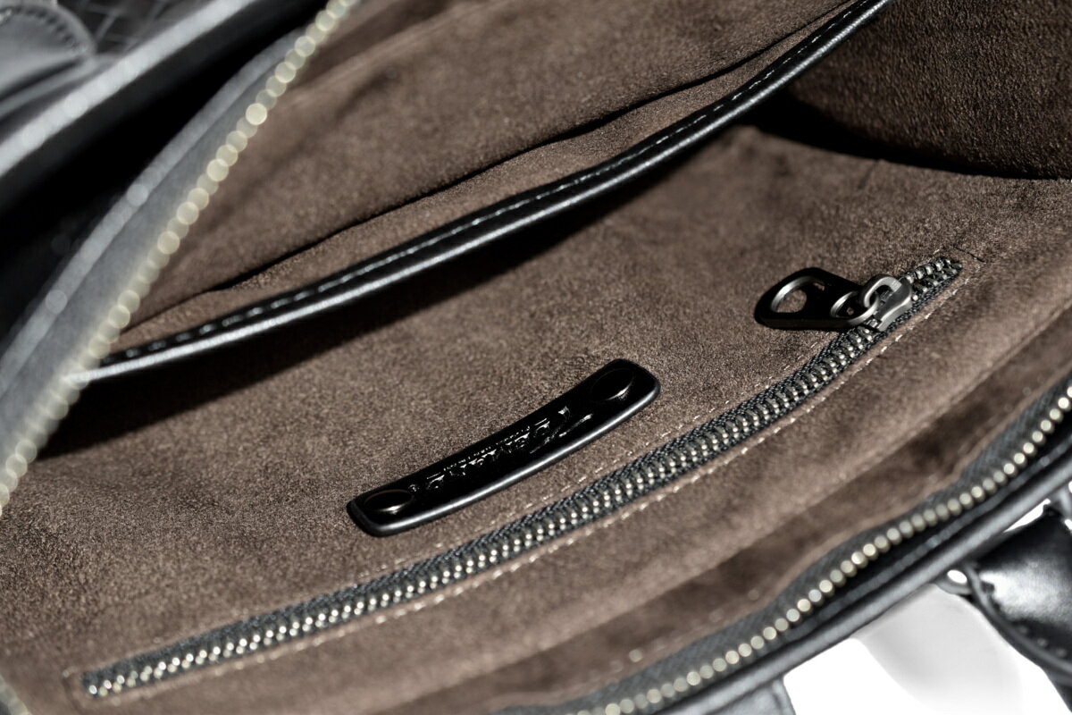 T-DEMAND��BLACKMETAL��Business Leather Bag 121Black MESH SKIN�ӥ��ͥ� �쥶�� �Хå��ܳ� ή�ԤΥ�󥺡��ӥ�����